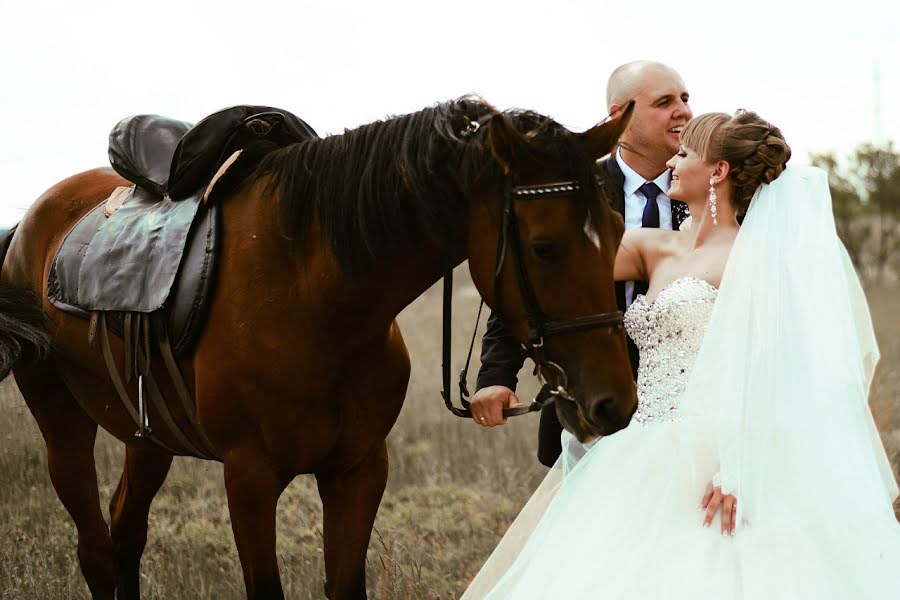Bröllopsfotograf Violetta Careva (carevaviola). Foto av 19 februari 2016