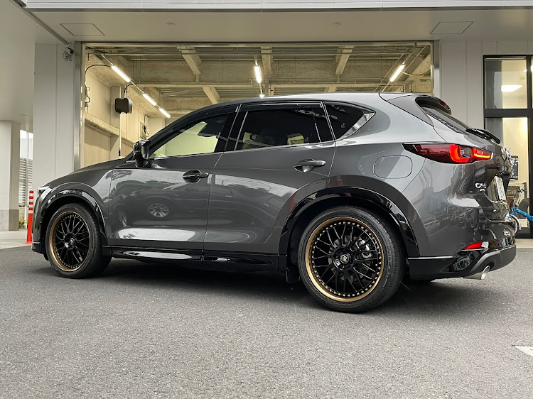 CX-5のお気に入りの角度は斜めバック❤️に関するカスタム事例の投稿画像1枚目
