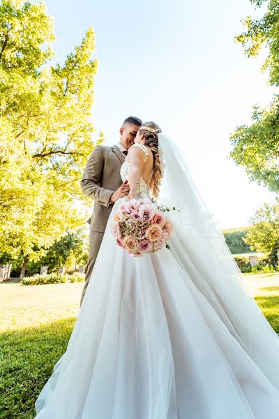 Fotografo di matrimoni Milan Miskolczi (miskolczimilan). Foto del 1 aprile 2022