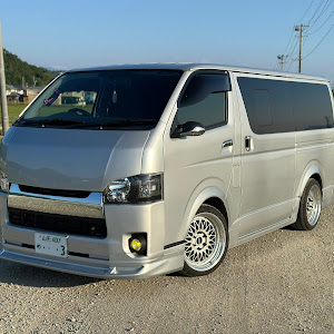ハイエースバン KDH206V