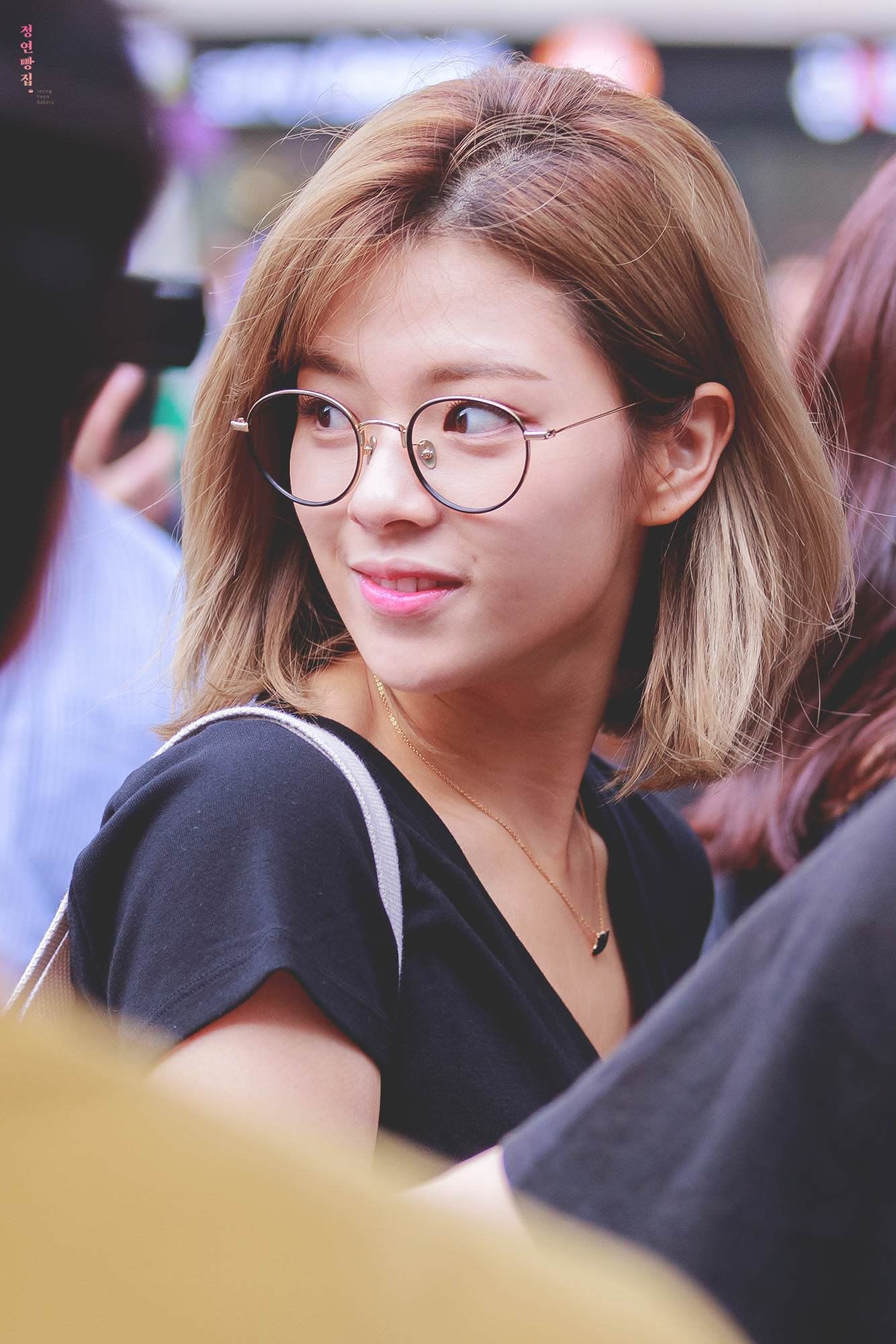 jeonyeon2