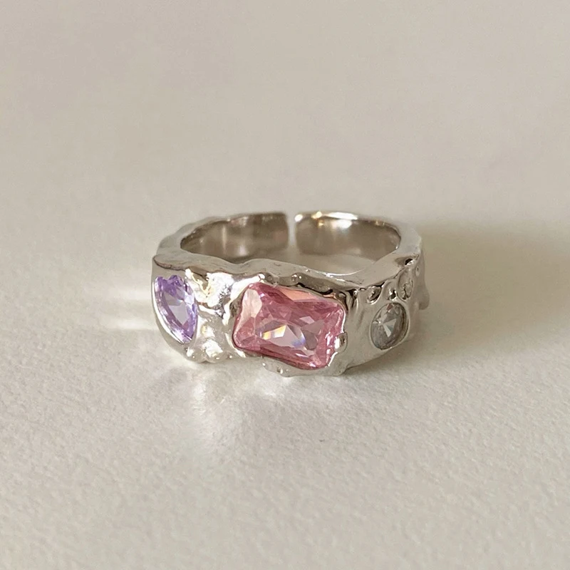 Advanced Sense Niche Design Ring – Ervaar de perfecte combinatie van stijl en verfijning met deze unieke ring die je look compleet maakt.