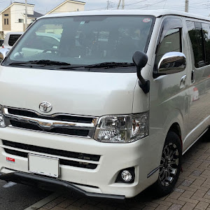 ハイエースバン TRH200V