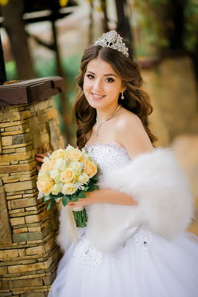 Wedding photographer Yana Yakovenko (yana1837). Photo of 25 March 2016