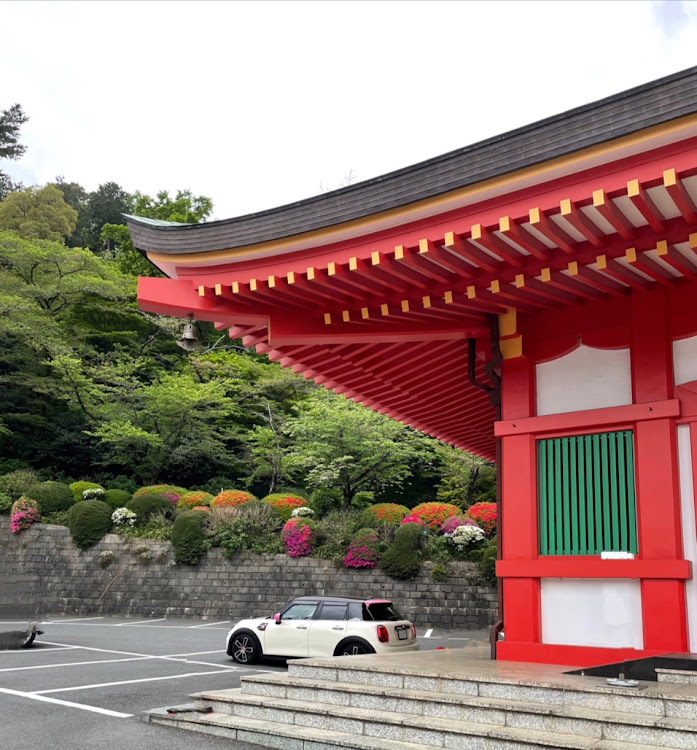 ミニ ハッチバックのいつもいいね＆コメントありがとうございます・GW・高幡不動尊・花に癒される🪻に関するカスタム事例の投稿画像2枚目