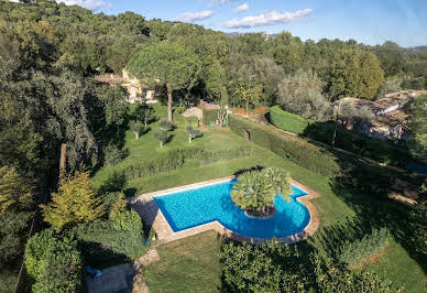 Villa with pool and terrace 3