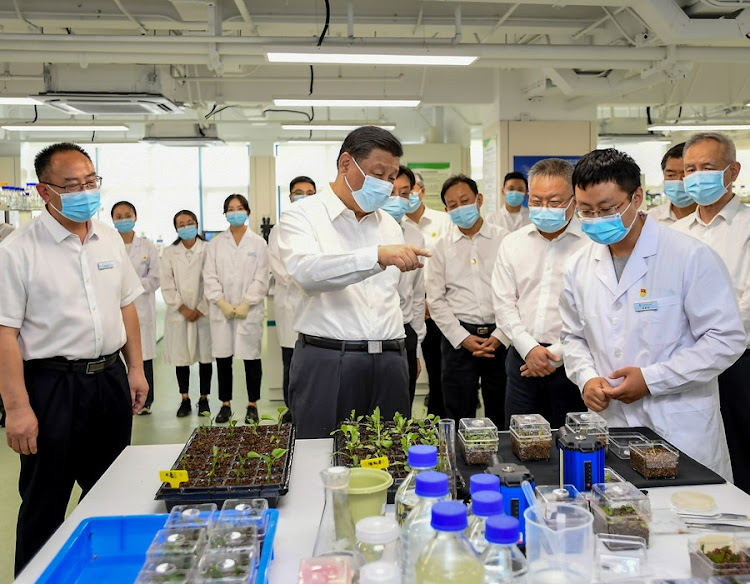 Chinese President Xi Jinping visits a plant research centre. On April 10, Chinese President Xi Jinping stressed the need for working toward food self-sufficiency and advancing the country's seed sector.