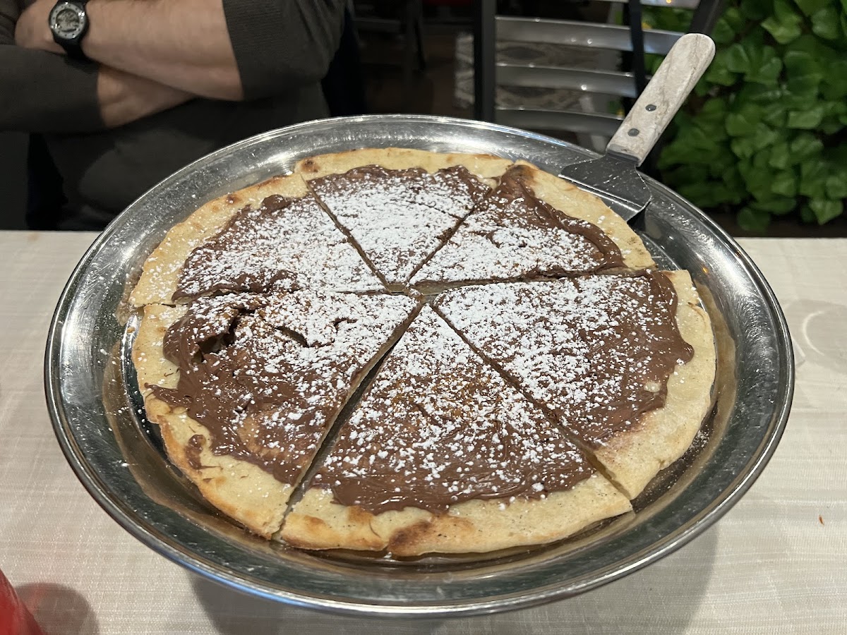 Gf nutella pizza