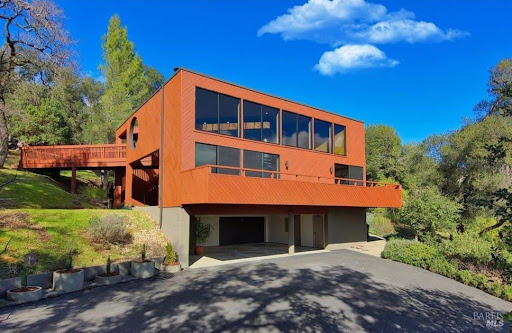 Maison contemporaine avec piscine et jardin 5