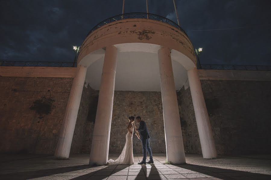 Fotógrafo de casamento Konstantinos Poulios (poulios). Foto de 11 de julho 2018