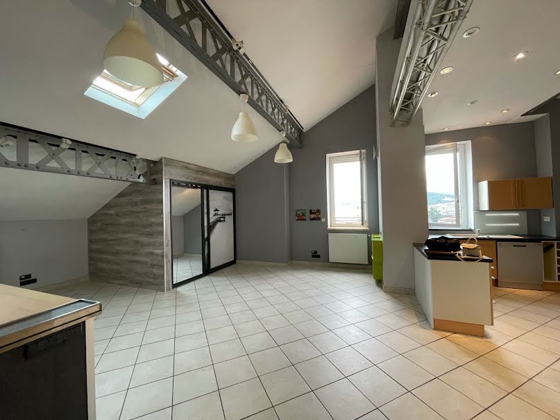 Location  appartement 3 pièces 89 m² à Saint-Etienne (42000), 670 €