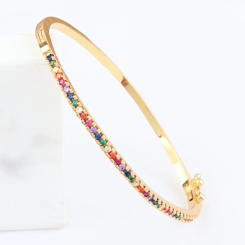 18k gouden en diamanten armband voor grensoverschrijdende handel. Exclusieve modellen, luxe uitstraling. Perfect voor een elegante en verfijnde look.