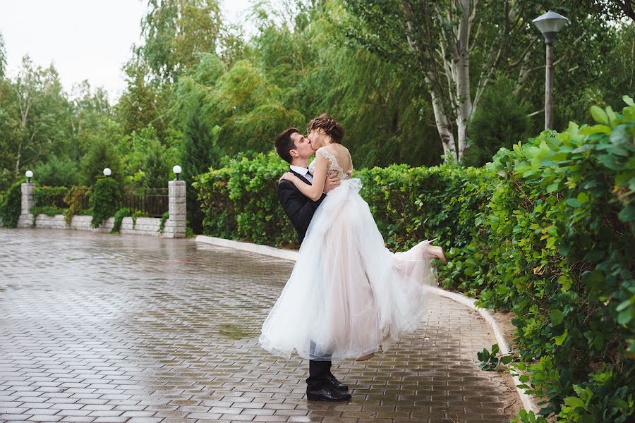 Wedding photographer Ekaterina Zubkova (katezubkova). Photo of 2 August 2017