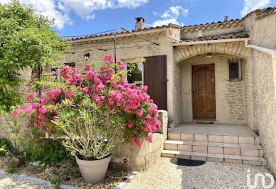 Maison avec piscine et terrasse 1