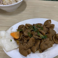 嘉義噴水雞肉飯(新民店)