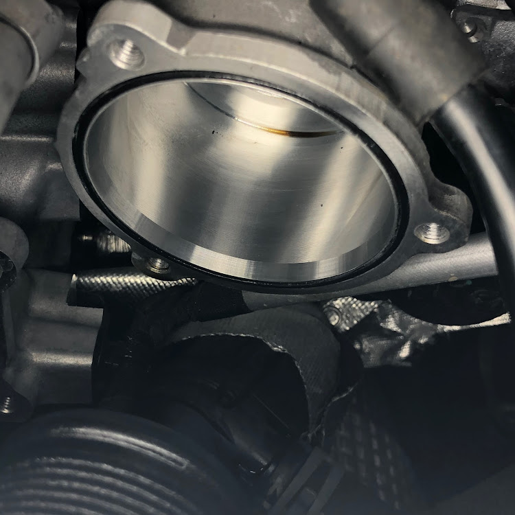 パサートヴァリアントのターボマフラーデリートに関するカスタム事例の投稿画像21枚目