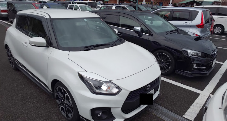スイフトスポーツの勝手にコラボ・レヴォーグSTI・ハコスカGT-R・ヨタハチ・旧車に関するカスタム事例の投稿画像1枚目