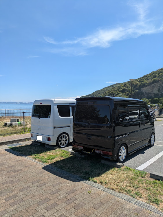 エブリイワゴンの来週も宜しくお願いします・いつもいいね＆コメントありがとうございます・海と愛車・勝手にコラボに関するカスタム事例の投稿画像2枚目