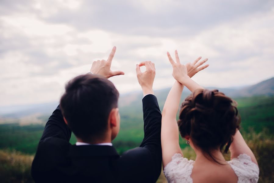 Fotógrafo de casamento Stanislav Tyagulskiy (stasoneshot). Foto de 1 de fevereiro 2018