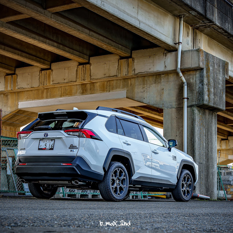 RAV4の納車・オフパケ2HEV・オフパケ2に関するカスタム事例の投稿画像6枚目