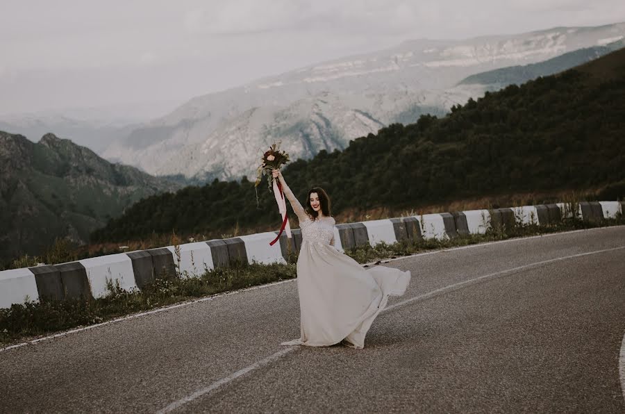 Photographe de mariage Elbrus Takulov (takulov98). Photo du 31 août 2018