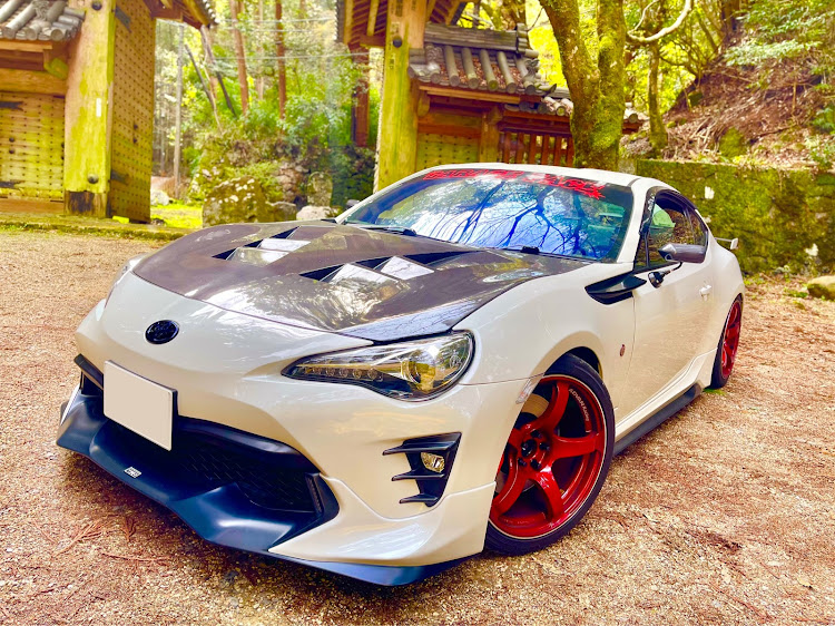 86のADVAN Racing TC4・Revolution・スパシャン❤️・CLEiB・iPhone12Pro Maxに関するカスタム事例の投稿画像1枚目