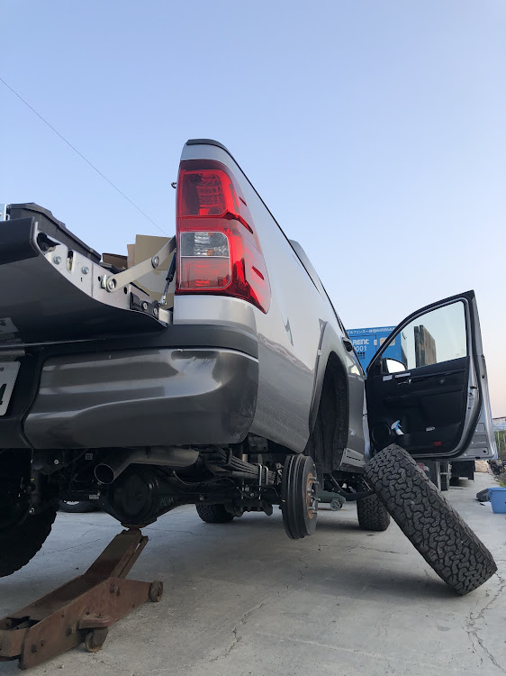 ハイラックスのトヨタ・ハイラックス・ブラックラリーエディション・洗車に関するカスタム事例の投稿画像2枚目