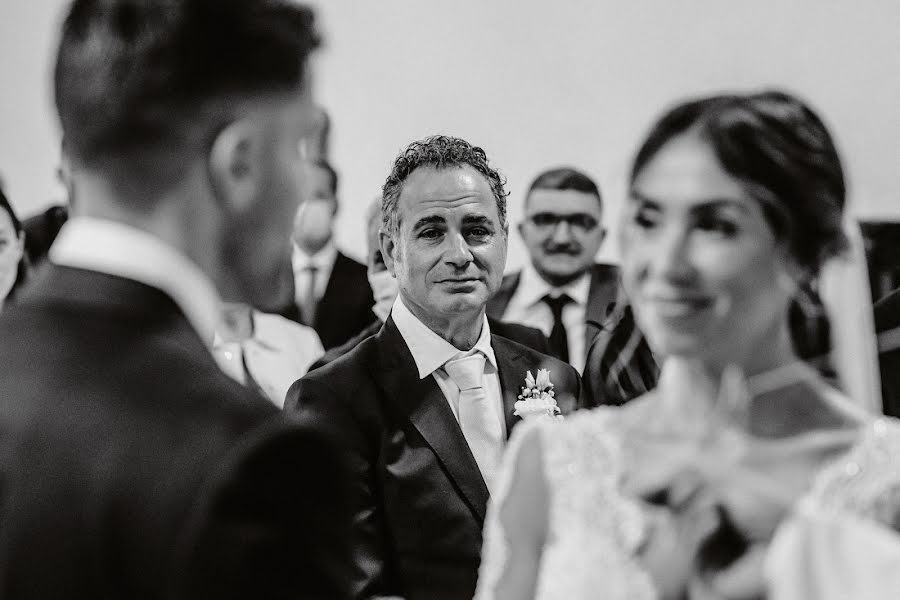 Fotografo di matrimoni Alessio Martinelli (blackandlight). Foto del 3 maggio 2022