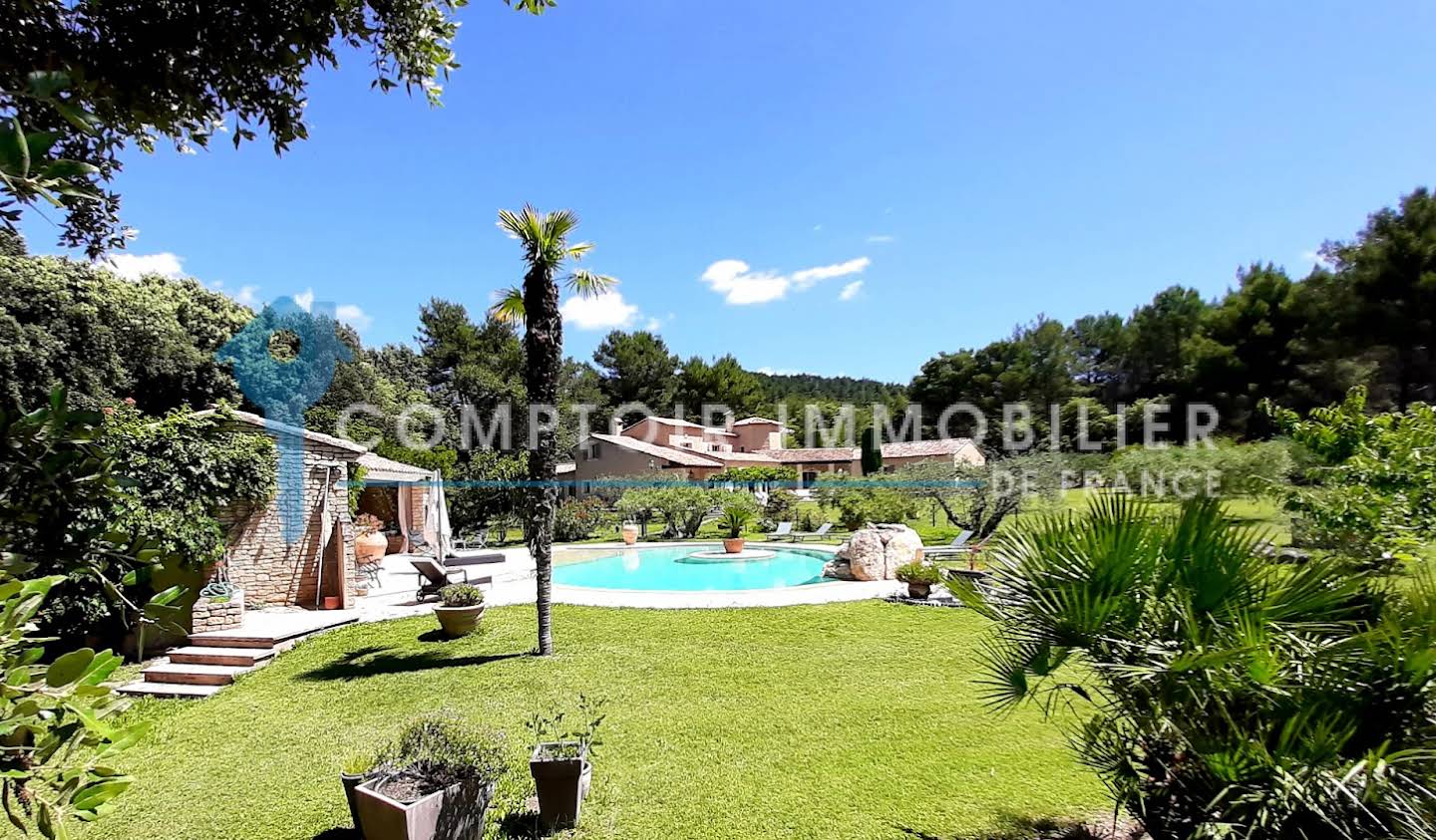 Property with pool Les Baux-de-Provence