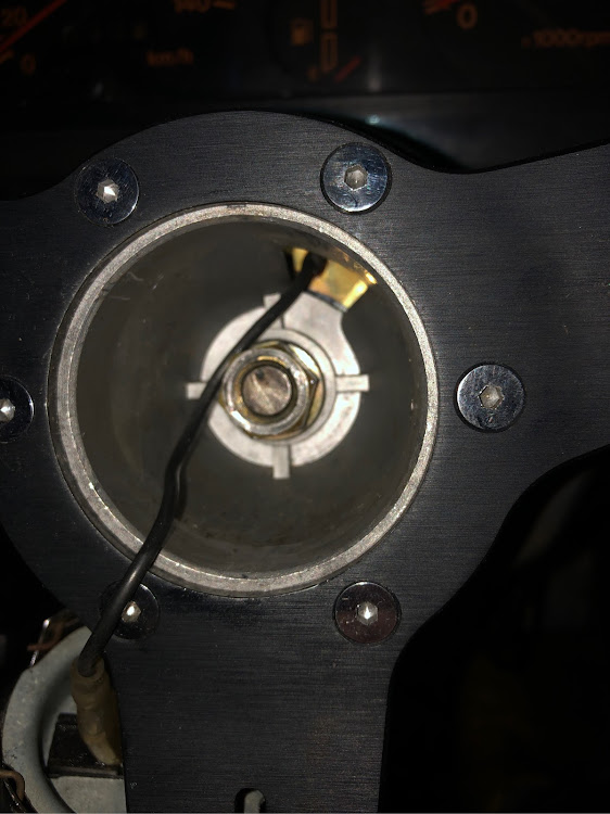 ジムニーのJA11・ステアリング・締め忘れに関するカスタム事例の投稿画像1枚目