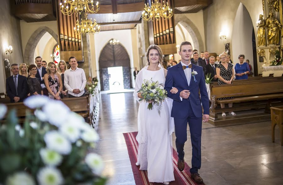 Fotógrafo de casamento Tomasz Cygnarowicz (tomaszcygnarowi). Foto de 10 de setembro 2017