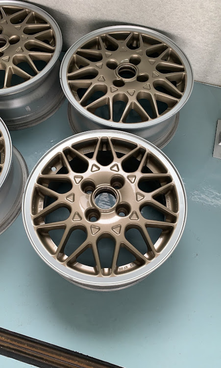 ライフの花粉症はつらいよ・BBS・ホイール色替え・センターキャップ悩み中に関するカスタム事例の投稿画像2枚目