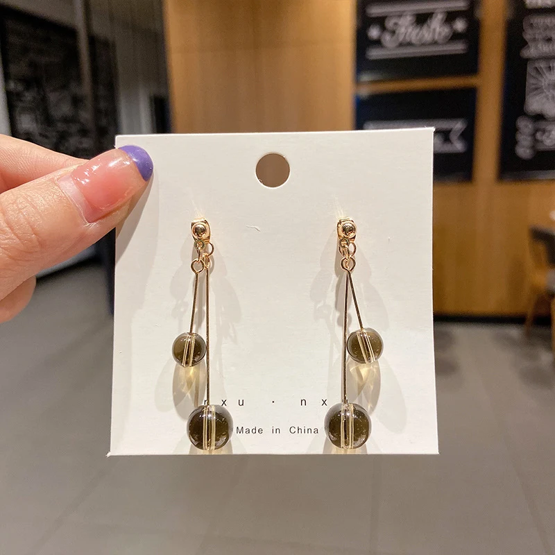 Orecchini a perno in argento 925 da donna, design elegante. Gioielli perfetti per un regalo. Ideali per uso quotidiano e occasioni speciali.