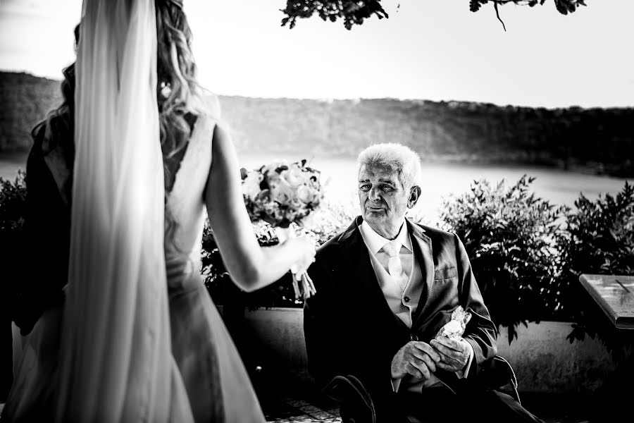 Wedding photographer Zsofia Rebicek (zsofia). Photo of 14 April 2022