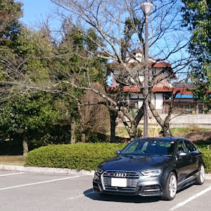 S3 セダン