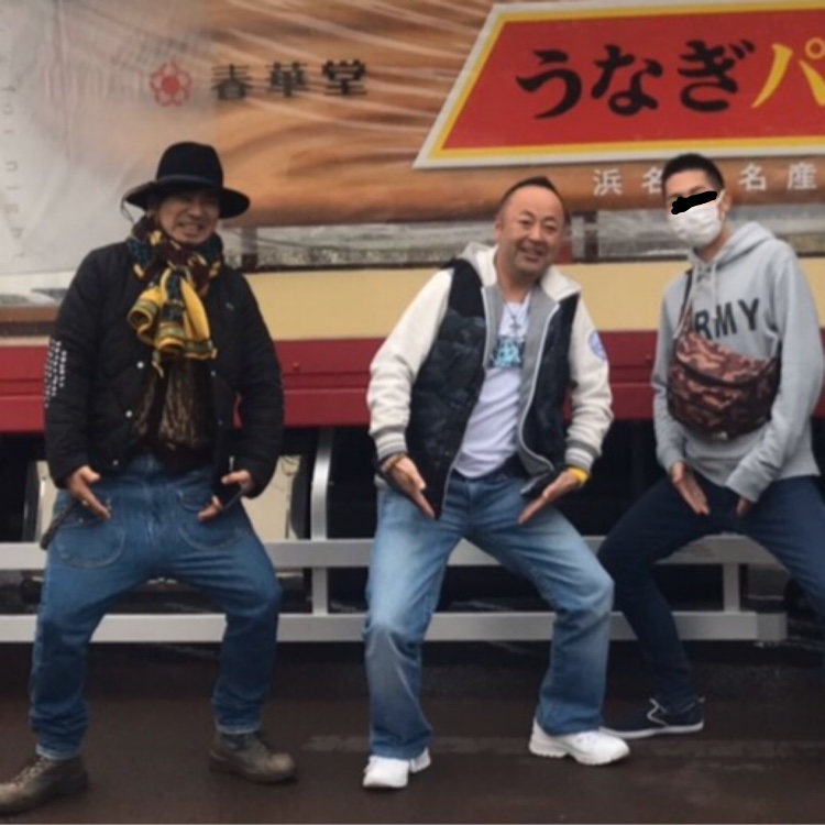 フェアレディZのランドクルーザー・teamアマドゥ・TEAMアブノーマルに関するカスタム事例の投稿画像6枚目