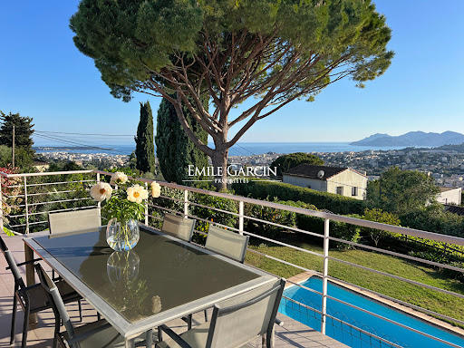 Maison avec piscine et jardin 3