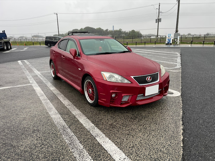 ISの赤い車・白い車・紅白コラボ・ラーメン・Fスポーツに関するカスタム事例の投稿画像11枚目