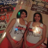 HOOTERS美式餐廳