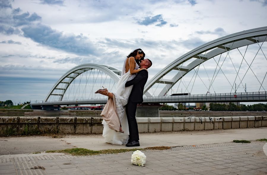 Fotografo di matrimoni Sasa Rajic (sasarajic). Foto del 7 ottobre 2022