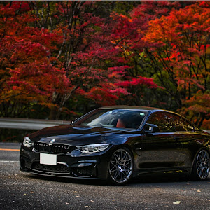 M4 クーペ F82