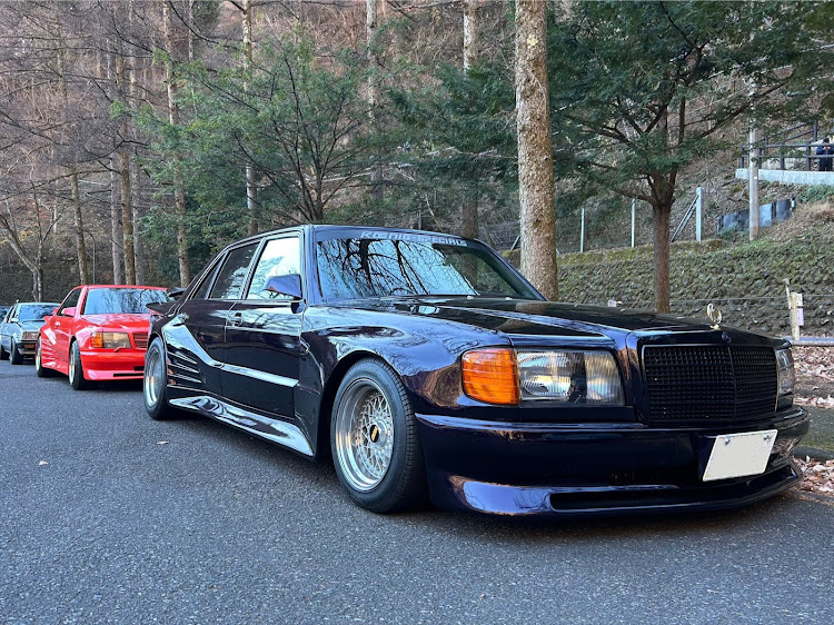 190シリーズのダイサン・奥多摩・Garage Cafe Bar monocoque・ロリンザーの巣に関するカスタム事例の投稿画像4枚目