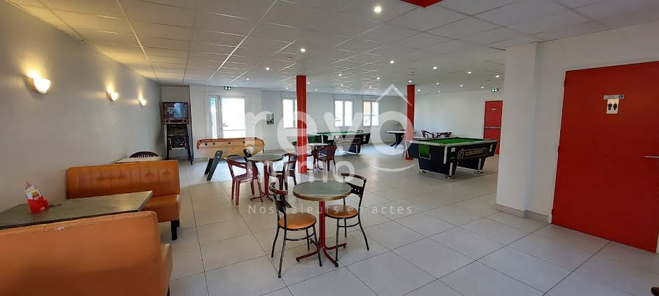 Location  locaux professionnels  169 m² à Châteauneuf-sur-Sarthe (49330), 1 000 €