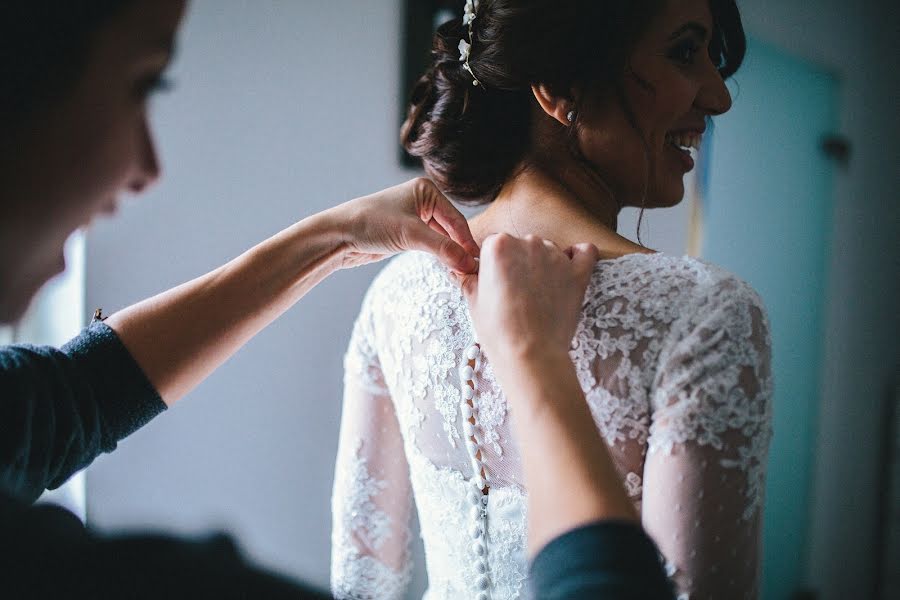 Fotógrafo de casamento Misha Kovalev (micdpua). Foto de 28 de fevereiro 2016