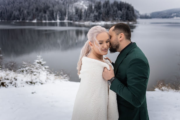 Fotógrafo de casamento Juhos Eduard (juhoseduard). Foto de 1 de fevereiro 2023