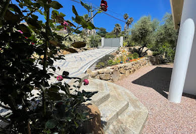 Villa avec piscine et jardin 3