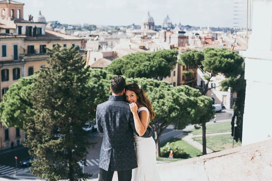 Fotografo di matrimoni Iker Franko Alegre (ikerfrancoalegre). Foto del 1 giugno 2023