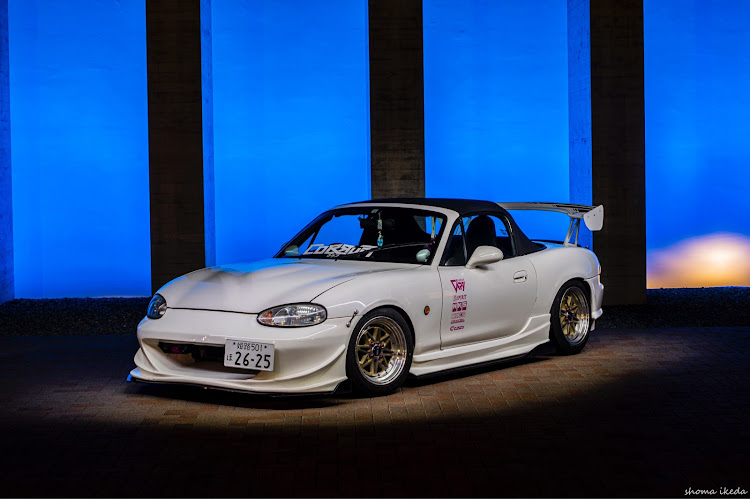 ロードスターの太子神殿・オフ会・なんの車でしょうか・B率高め・走れる快適車高に関するカスタム事例の投稿画像7枚目