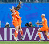 De jacht gaat verder: Lieke Martens en omstreden strafschop brengen Leeuwinnen naar kwartfinales