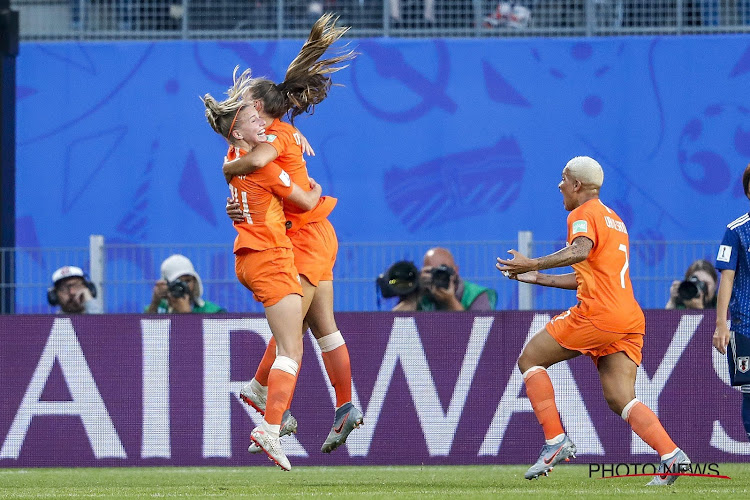 De jacht gaat verder: Lieke Martens en omstreden strafschop brengen Leeuwinnen naar kwartfinales